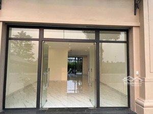 #vin2
cho thuê shophoues 120m2 thông sàn mặt trước mặt sau khu #sanhô giá #9tr đã bao phí dịch