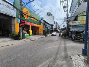 bán nhà hẻm 102 lê văn thọ p11. dt: 4x17( nở hậu 5.7m). nhà 1 trệt 2 lầu giá chỉ 9.3 tỷ tl