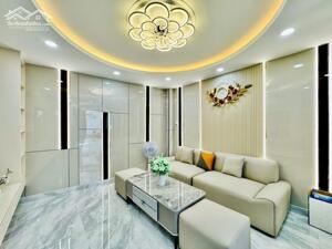 NHÀ ĐẸP 5 TẦNG NGAY EMART 2 HXH VÀO NHÀ - 45m2 VUÔNG A4 - 6.9 TỶ