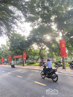 bán nhà phường 4 quận 8. mặt tiền đường số 10m. nhà 4 tầng. 80m2. giá chỉ 14tỷ
