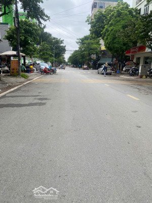 bán nhà riêng tại cầu diễn lô góc , 14,5 tỷ, 55m2, 3pn, +wc, view đẹp xây ccmn dòng tiền ổn định