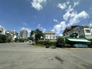 bán lô góc siêu phẩm tại vạn phát hưng - view công viên lớn - dt 386m2 giá 80 tỷ, call 