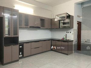 cho thuê nguyên căn hẻm nhựa 6m cộng hòa gần vincome, 4.5x19m, 230m2 sàn, 4 tầng, 5 phòng, 30 triệu