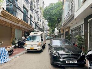 HÀNG KÍN Nhà Trần Duy Hưng bên lẻ có vỉa hè ô tô tránh 15m ra mặt phố 5T 48m2 ở, cho thuê KD tốt
