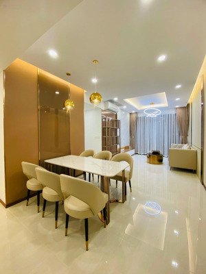 em quân! cho thuê căn hộ 2 phòng ngủ 82m2 full nội thất cao cấp, giá 22.000.000đ, xem nhà ngay!