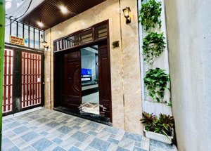 nhà đẹp phố hoàng mai, khu trung tâm quận hai bà trưng 35/40m*4t giá 7,650 tỷ.