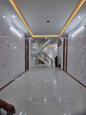 tin hot như trời nắng 40 độ!!! chỉ từ 300 triệu có nhà ngay không cần đợi!!! nhà biên hoà