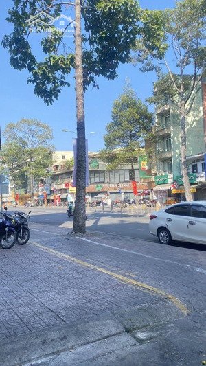 cần bán gấp nhà đường 3/2 q11, hẻm xe hơi 5 tầng giá 5,5 tỷ tl