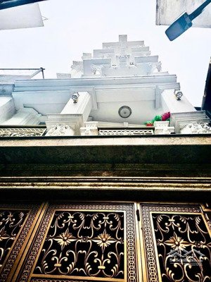 bán nhà chính chủ phố trương định , 10m mặt phố , 70m2 x 6 tầng thang máy, full nội thất, hơn 10tỷ