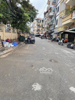 thoáng trước sau vĩnh viễn - vị trí siêu víp-đường trước nhà 2 xe tải tránh-gần chợ,cấp1,2..