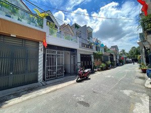 nhà mt đường 7m - 1l - 3pn - 2vs- dt 90m - xe hơi ngủ trong nhà - gần tran hưng đạo