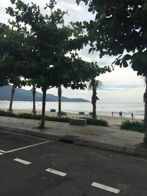 kiệt ô tô chính hữu cách biển 100m mà có 6tx (x nhỏ)