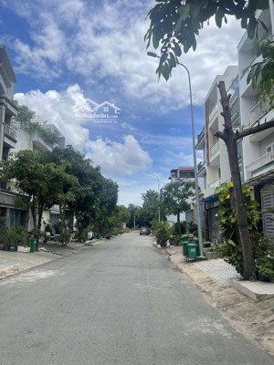 chỉ 12,85tỷ sở hữu ngay nhà 3 tầng đẹp ở liền .đường d2 phú mỹ quận 7.