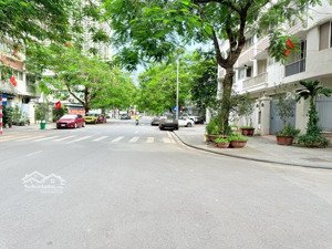 bán nhà liền kề quận hà đông - 83m2 - giá chỉ 26.6 tỷ