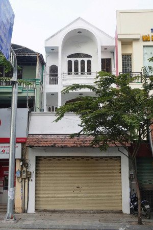 giá rẻ 39triệu - cho thuê mặt tiền 103 trần quốc hoàn, p4, quận tân bình - dt 5.5x25m, trệt 2lầu