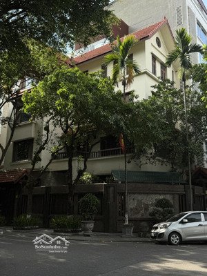 biệt thư lô góc 84 trần thái tông 250m2 giá 130 tỷ