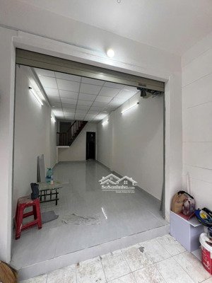 nhà đường nguyễn trãi gần trần bình trọng, 2 phòng ngủ, nội thất cơ bản, nhà mới
