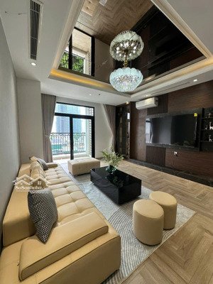 căn hộ 140m2 tầng trung hướng mát tại royal city