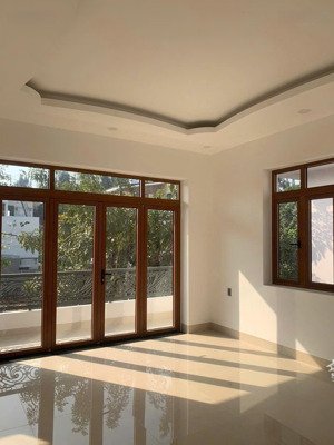 cho thuê biệt thự trống 217m2 kdc hưng phú thông đường liên phường q9 giá 26tr/tháng