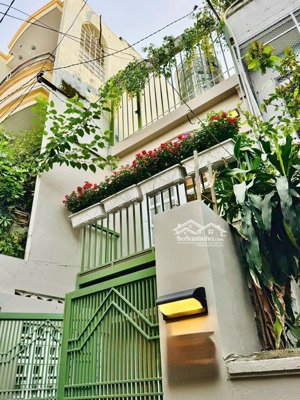 hoàng hoa thám, phường 5, phú nhuận. gần chợ cây quéo, về phố ẩm thực phan xích long chỉ 5 phút