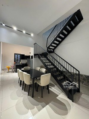 bán biệt thự nhà phố 300m2 (2 lô: 1 lô 100m2, 1 lô: 200m2) giá 25tỷ. tl.có thể mua từng lô