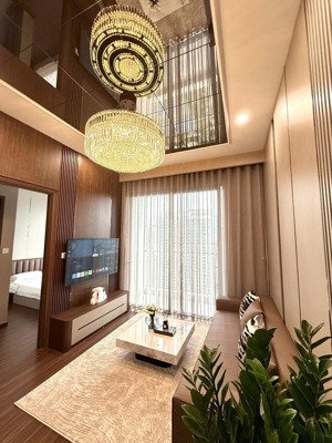 còn một căn duy nhất - 2n2wc tòa h1 tầng đẹp full nội thất, hướng tn, view nội khu, giá bán 4 tỷ2