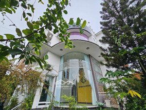 cho thuê bt 7pn, 7wc, 400m2, 110 triệu tại thảo điền, q2, hcm