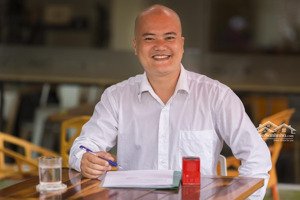 khu vip phạm văn bạch nhà 3 mặt thoáng tương lai ra mặt tiền chỉ 6.9 tỷ