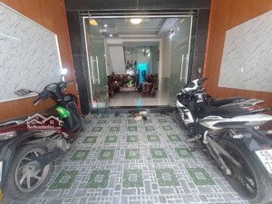 nhà 3 tầng.đường tl15,phường thạnh lộc, quận 12.dt 180m (12mx17m) 13tỷ.