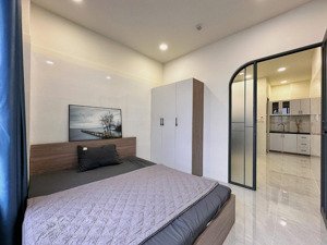 chính chủ mới hoàn công căn hộ 1 phòng ngủ tách bếp máy giặt riêng ngay học viện cán bộ ngay vlu