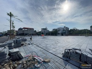 40m bìa làng, đường yên, thư lâm nhìn ra công viên đang làm cạnh khu đấu giá nối qh 50m, dự án kcn.