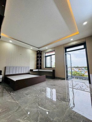 bán 2 căn nhà gần nhau 5m x 20m và 5m x 23m ngay chợ hóc môn, giá hời