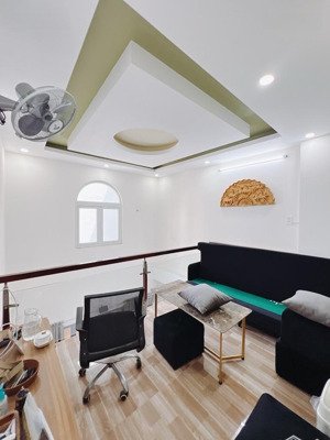 quận 4- 6,1 tỷ, 4,1x10m, 5 tầng, 5pn, 4wc, pk, thờ, 50m ra tôn thất thuyết, nhà mới vào ở ngay