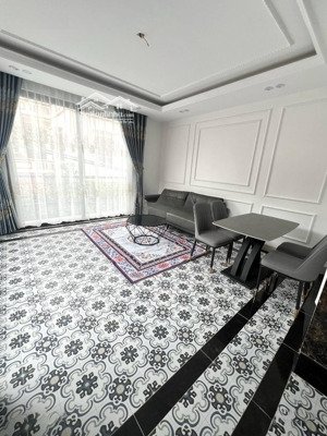 bán nhà trịnh văn bô ,ô tô vào nhà ,6 tầng thang máy ,ngõ thông ,gần trường đại học ,ở sướng,