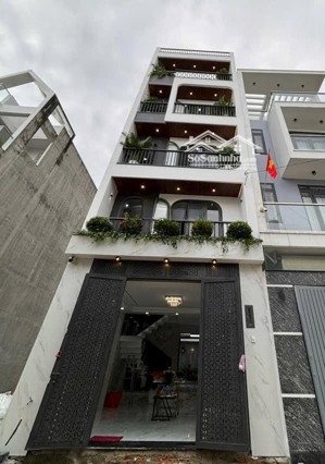 nhà 5 tầng ,đường thạnh xuân 25,phường thạnh xuân, quận 12.dt 81m2(5x16) đường 7m7.8tỷ.