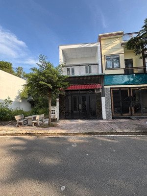 chủ cần ra gấp căn nhà gần bệnh viện quận bình thạnh hẻm 128 lê văn duyệt 1 trệt 1 lầu, 2pn 2wc shr