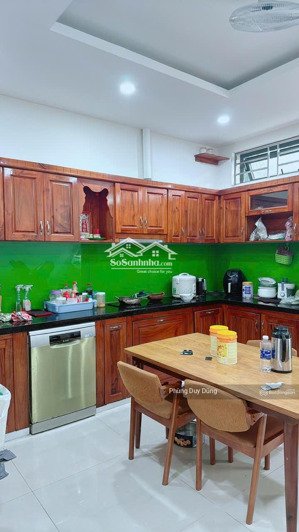 bán nhà phố nguyên căn dự án 13e intresco đối diện công viên giá rẻ