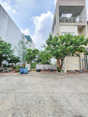 bán đất vĩnh phú 41, 1,65 tỷ, 100m2, tại thuận an, bình dương, dân cư sầm uất, kinh doanh tốt.