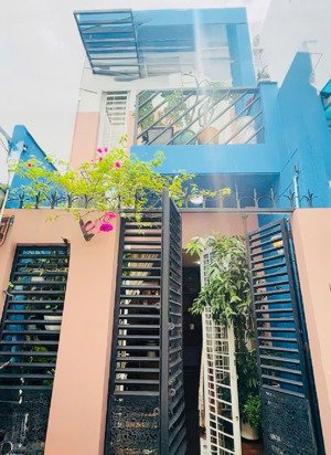 thành thái tô hiến thành q.10 46m 2 tầng btct hxh đổ cửa giá 10.x tỷ tl