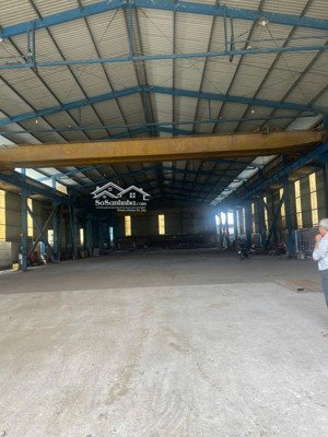 cho thuê 1500m kho xưởng mặt tiền quốc lộ 1a