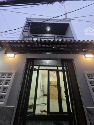 nhà đẹp vị trí đẹp kdmb được - sát mặt tiền htp - p. phú mỹ q7