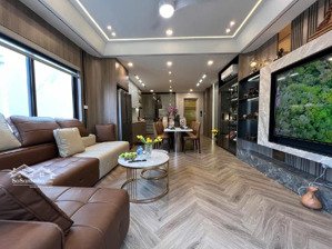 cần bán gấp nhà ngô gia tự 5 tầng ga ra ô tô thang máy hàng xóm vinhomes