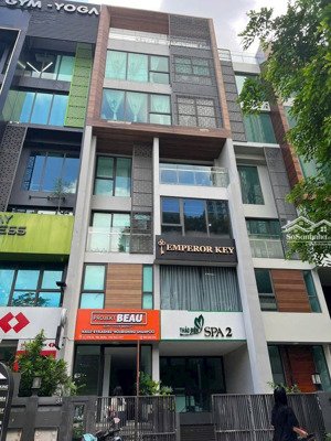 kẹt tiền bán nhanh nhà út tịch ngang 5.5m - 140m2 - hầm 5 tầng - 20 tỷ