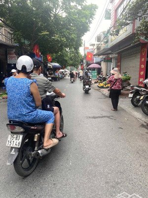 siêu phẩm mặt đường an đà lạch tray , tặng nhà 2 tầng