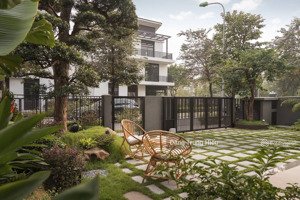 bt cực chill ngay vin thăng long - sân vườn rộng - compound an ninh tốt - 182m2 x 3 tầng - mt 9m