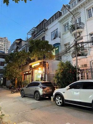 cho thuê nhà lk kđt mễ trì thượng dt 75m2, 4 tầng, full đh nl 29 triệu.