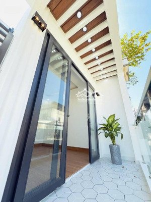 nhà 4 tầng - sát cầu chữ y - cách mt lớn chỉ 2 căn - giá tốt cực hiếm