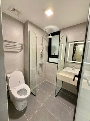bán nhà khu khuất duy tiến - thanh xuân. dt 55m. 5 tầng. mt 4.5m. giá 18.5 tỷ còn tl