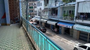 bán nhà góc 2mt tăng bạt hổ 3 tầng gần biển, gần chợ