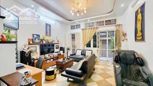 Cho thuê nhà ngõ 136 Chùa Láng Đống Đa 95m x 4T giá 17TR, full đồ, 100m ra bãi gửi ô tô